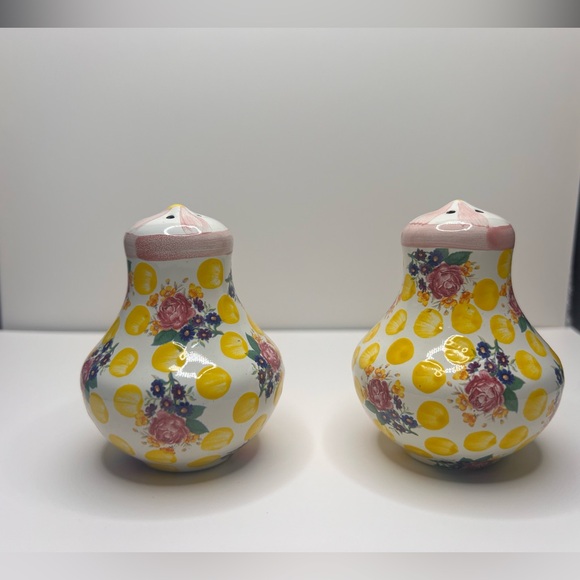 Pair of Mackenzie-Childs Buttercup Salt & Pepper Shakers - Picture 2 of 7